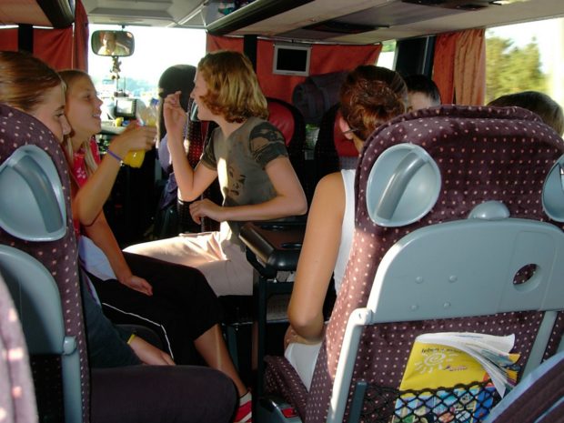 La excursión de fin de curso está a la vuelta de la esquina, ¿tienes medio de transporte?