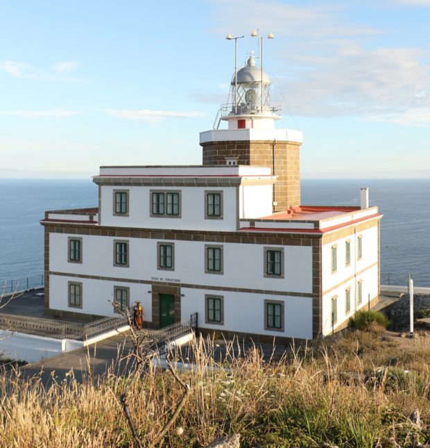 Sigue tu Camino de Santiago y llega al fin del mundo en los autobuses de Travidi